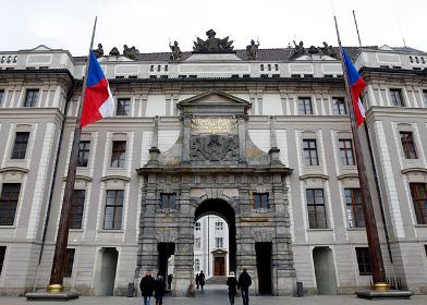 Vlajky České republiky na Pražském hradě